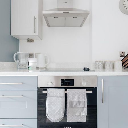 Contemporary Two Bedroom Duplex - Secluded Residence With Parking In A Prime Central Location Bournemouth Kültér fotó