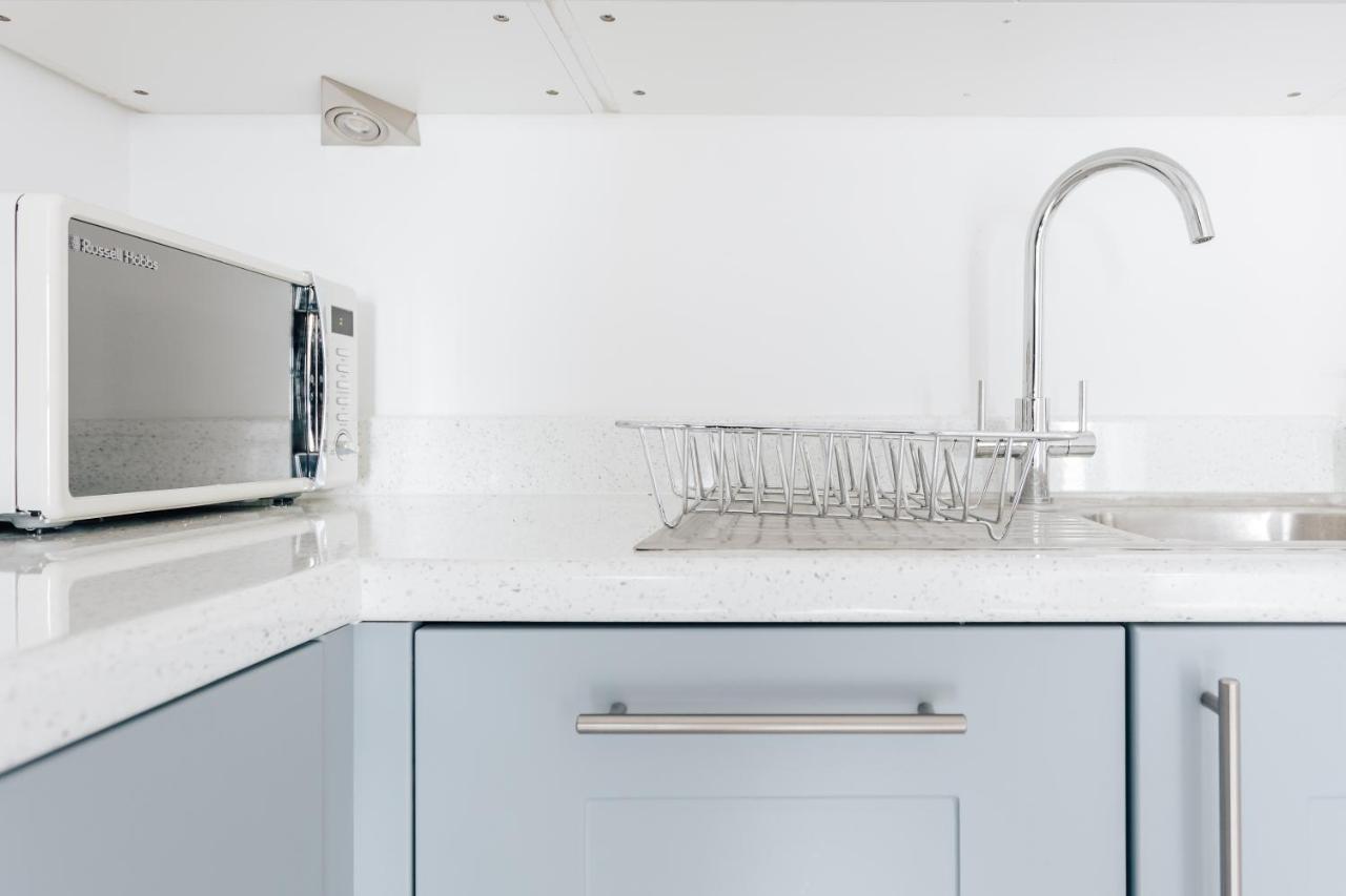 Contemporary Two Bedroom Duplex - Secluded Residence With Parking In A Prime Central Location Bournemouth Kültér fotó
