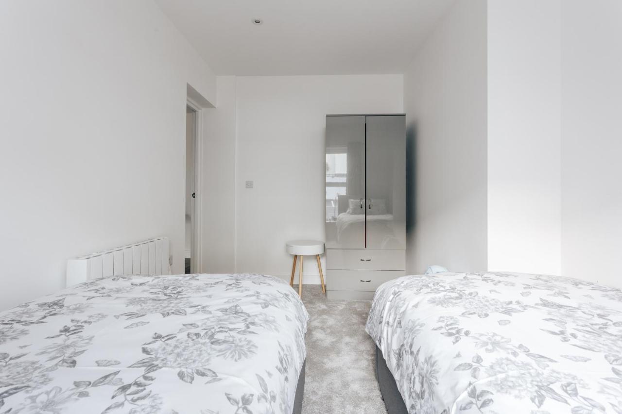 Contemporary Two Bedroom Duplex - Secluded Residence With Parking In A Prime Central Location Bournemouth Kültér fotó