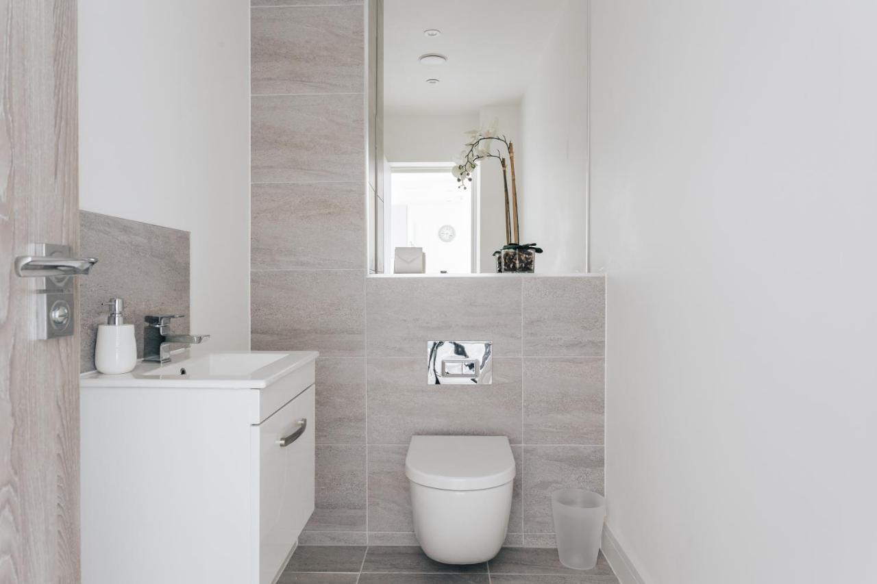 Contemporary Two Bedroom Duplex - Secluded Residence With Parking In A Prime Central Location Bournemouth Kültér fotó