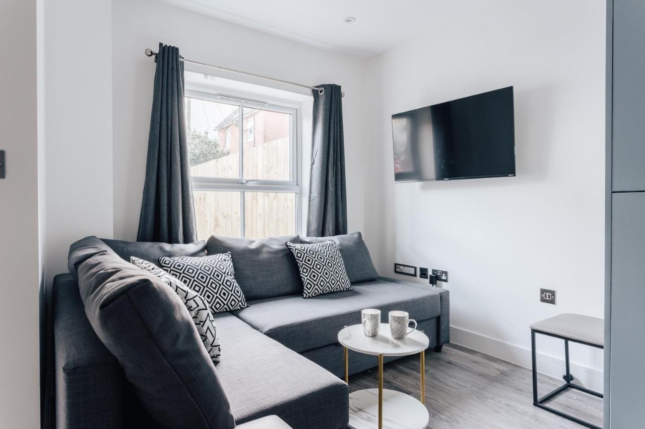 Contemporary Two Bedroom Duplex - Secluded Residence With Parking In A Prime Central Location Bournemouth Kültér fotó