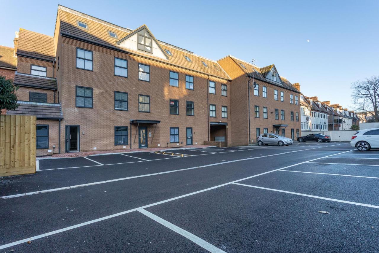 Contemporary Two Bedroom Duplex - Secluded Residence With Parking In A Prime Central Location Bournemouth Kültér fotó